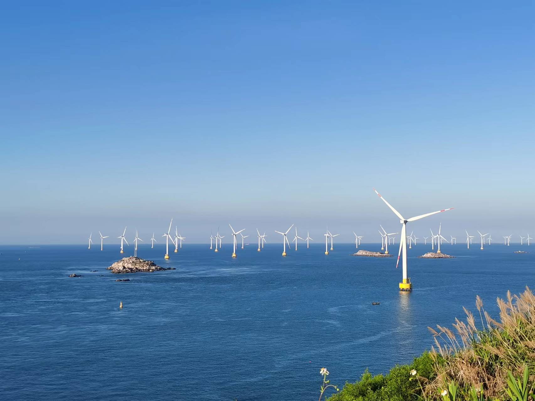 成功中標“華潤電力連江外海70萬千瓦海上風電場項目海域使用論證與環(huán)境影響評價、海洋水文觀測及海纜桌面路由技術(shù)服務(wù)”.jpg